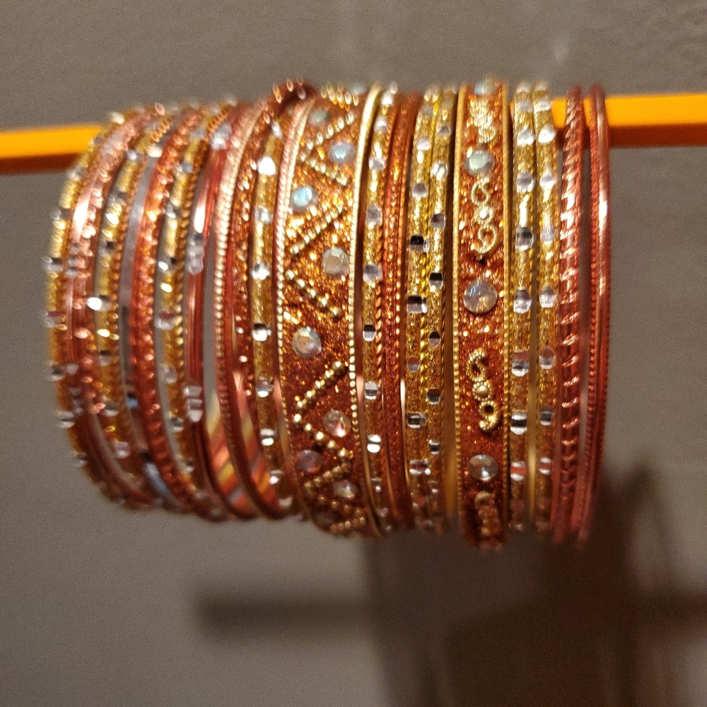 Womens Braclets - image 8